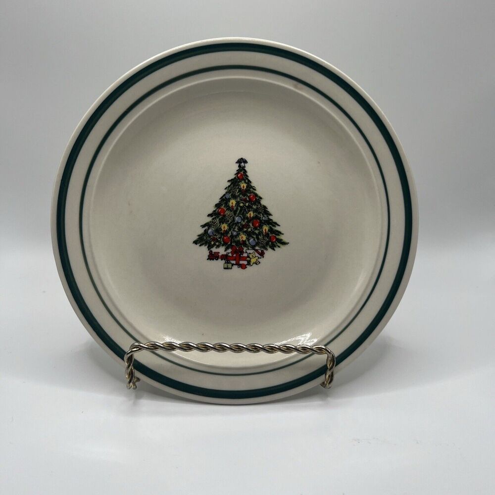 Vtg Christmas Tree 4  salad /dessert plates